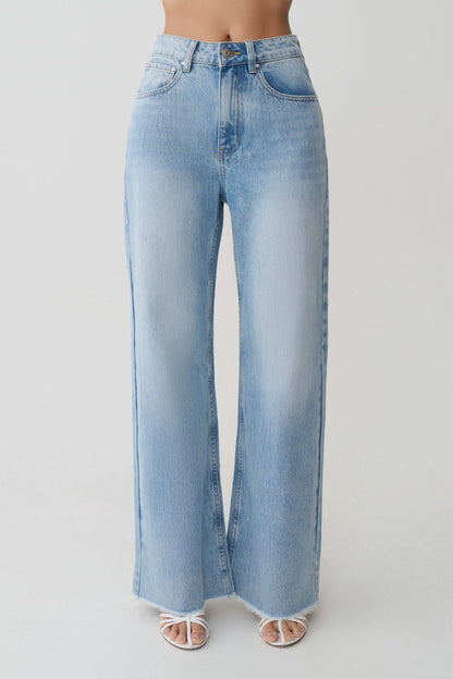 Sebastian Straight Leg Denim Jeans With Fray Hem - Washed Light Blue