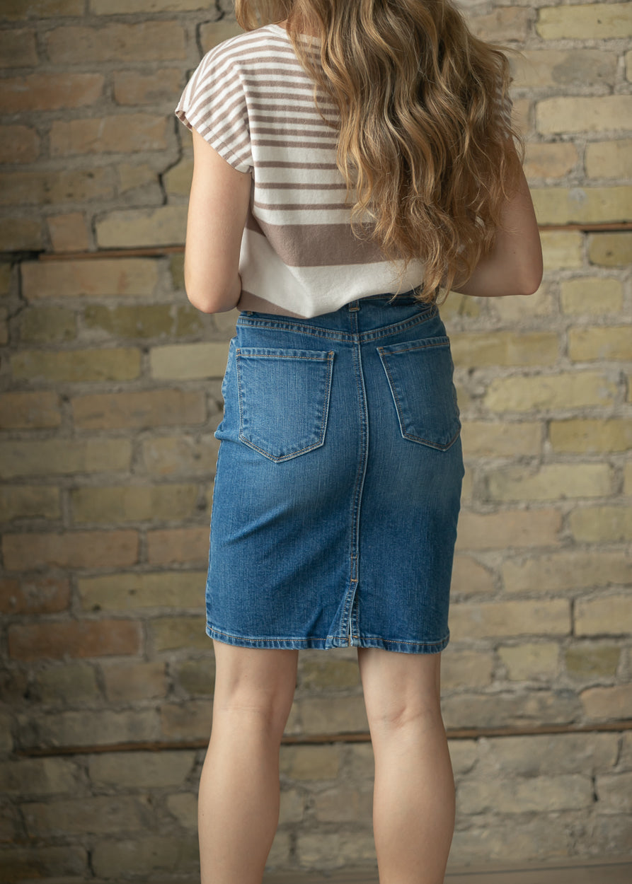 Maelia Medium Wash Denim Midi Skirt