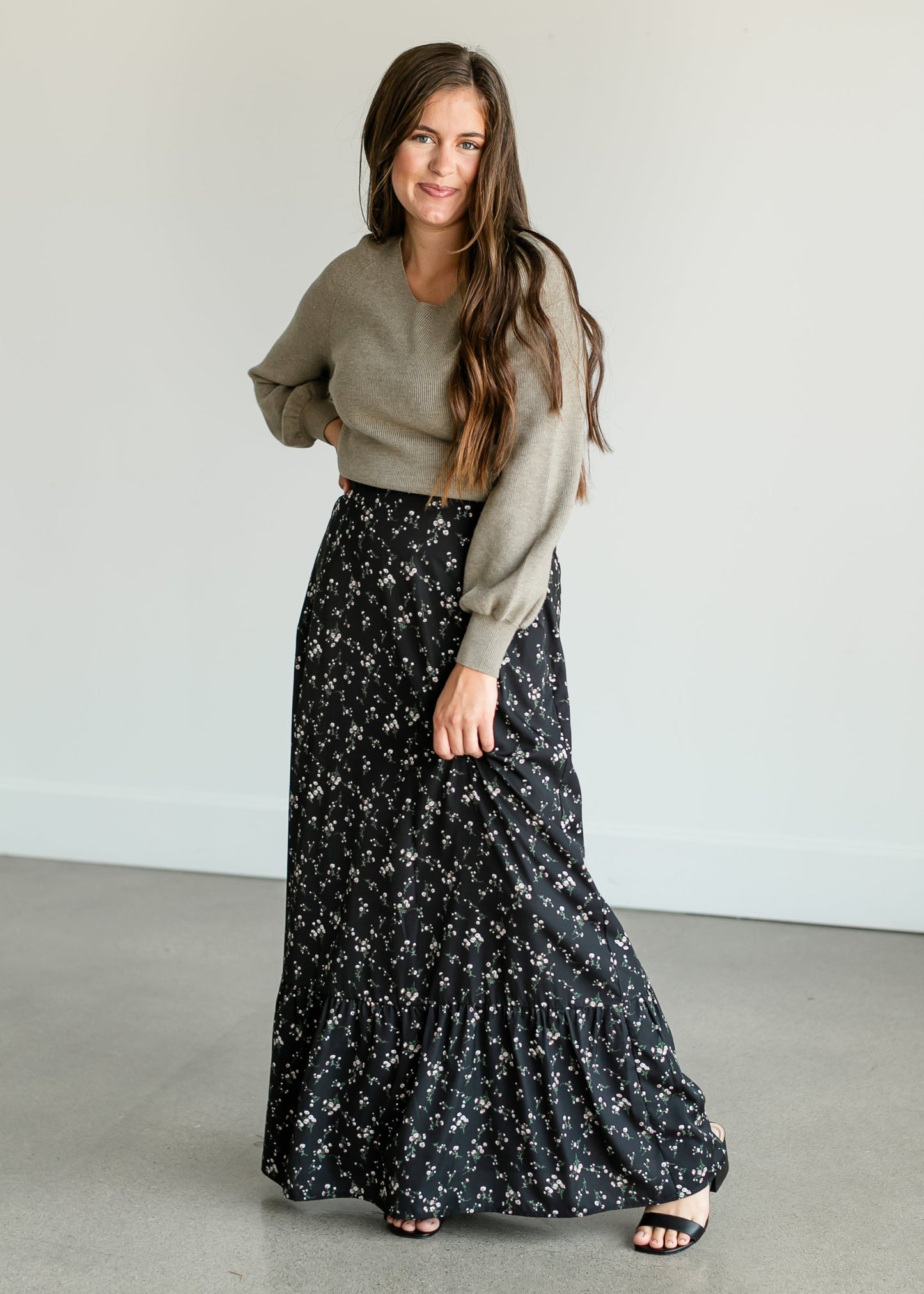 Essential V-Neck Balloon Sleeve Sweater - FINAL SALE