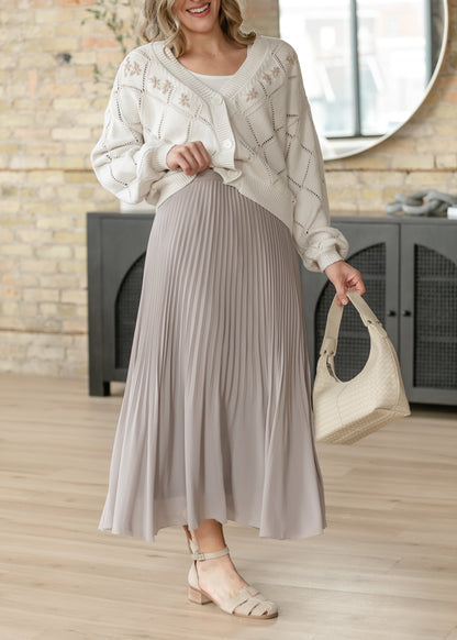 Flowy Pleated Maxi Skirt