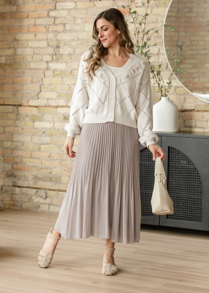 Flowy Pleated Maxi Skirt