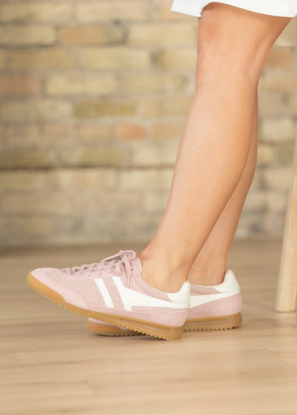 Gola® Women's Pink Tornado Zephyr Leather Sneakers