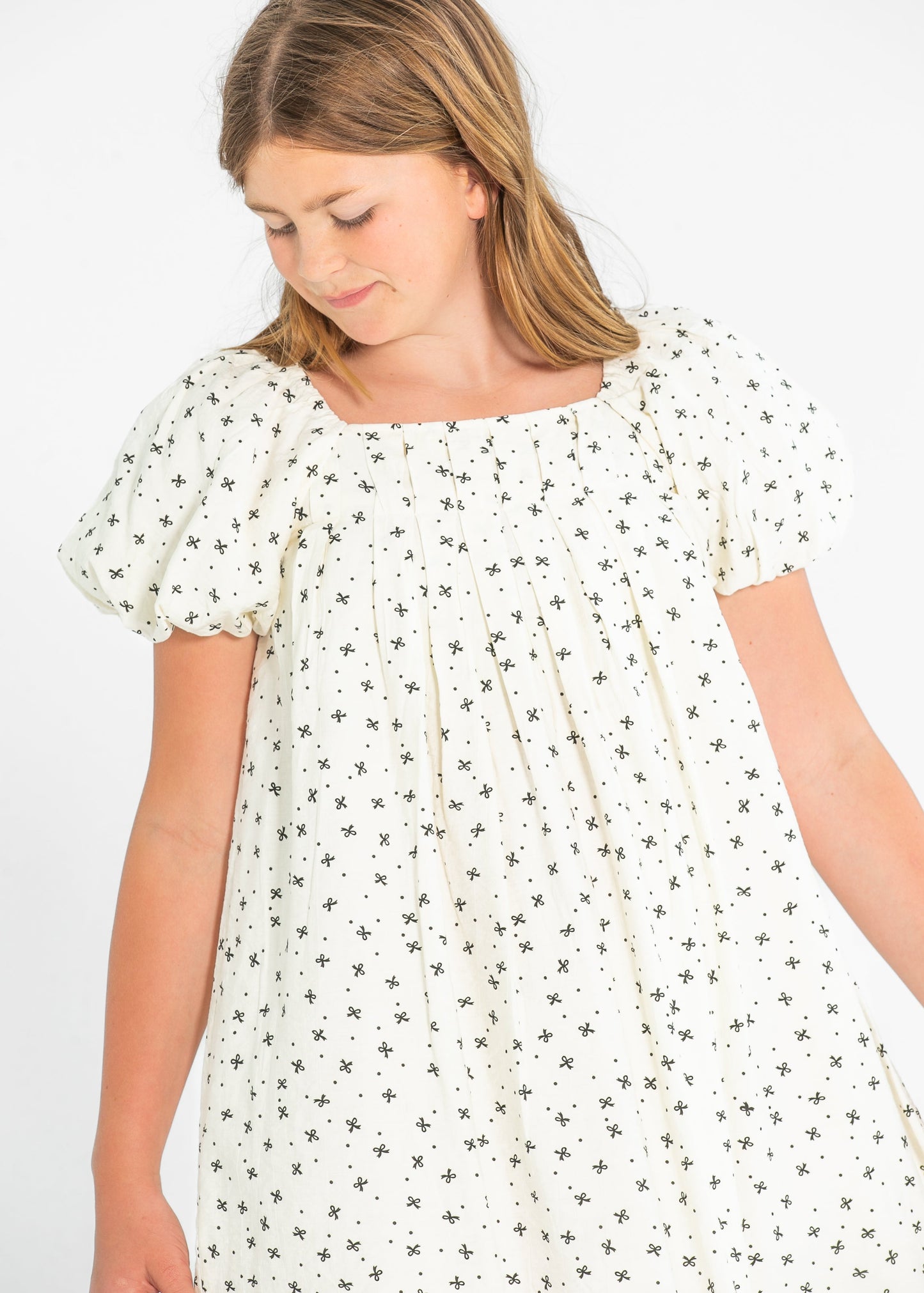 Girl's Ditsy Bow Print Box Pleated Puff Sleeve Dress