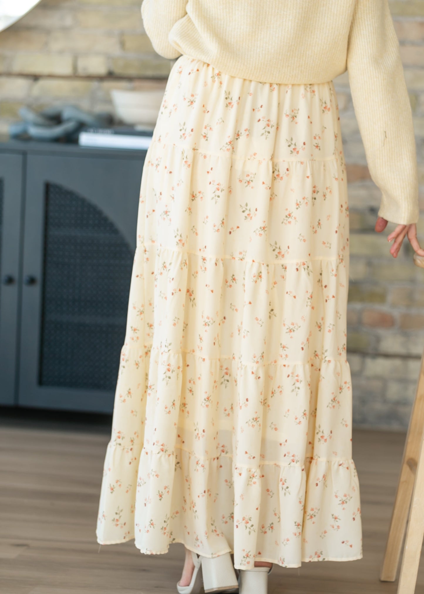 Tie Waist Tiered Floral Maxi Skirt